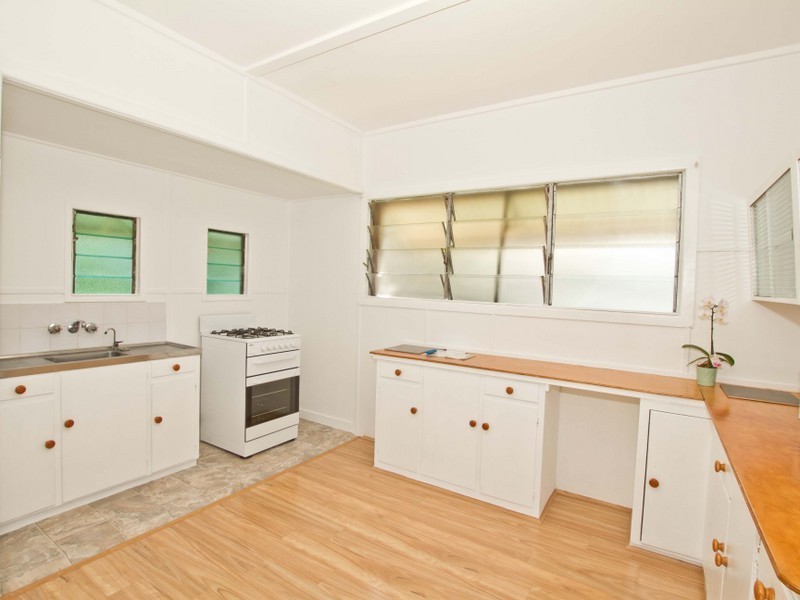 60 Blaker Road, Mitchelton QLD 4053