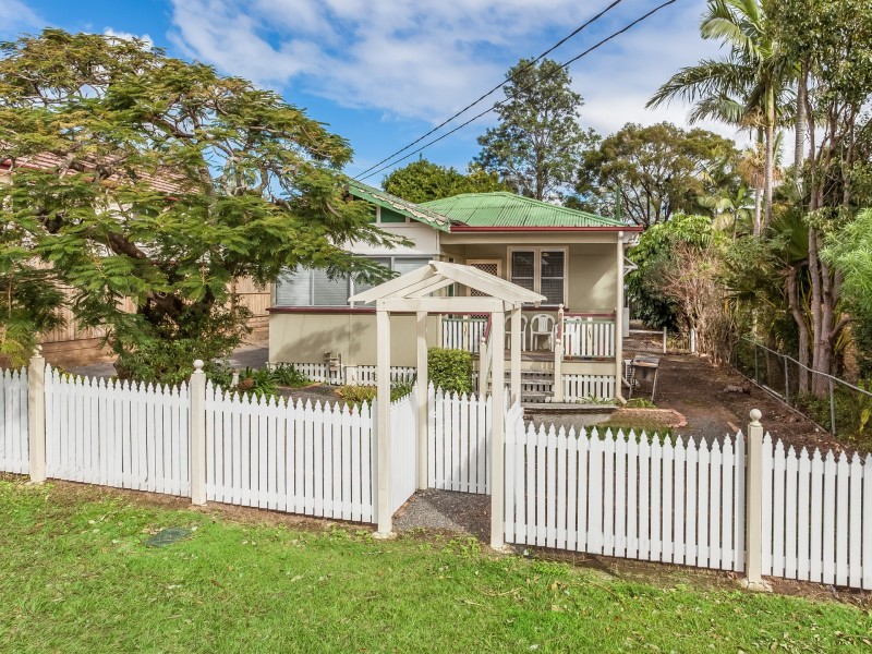 12 Gizerah Street, Mitchelton QLD 4053