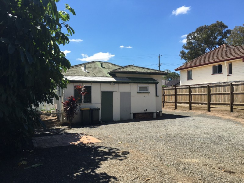 12 Gizerah Street, Mitchelton QLD 4053