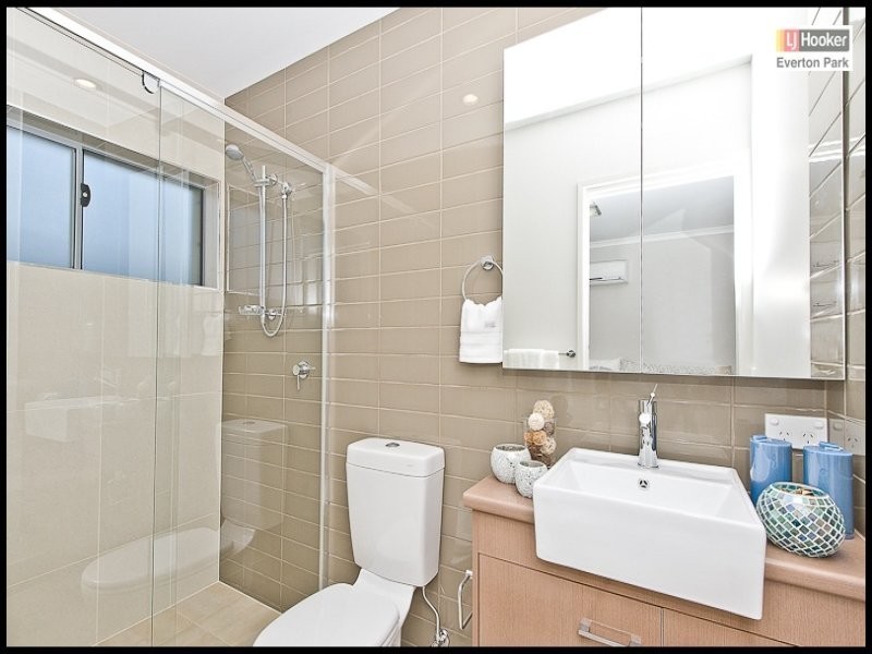 Unit 203/9 Rhodes Street, Stafford QLD 4053