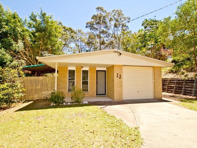 11 Caesars Road, Ferny Hills QLD 4055