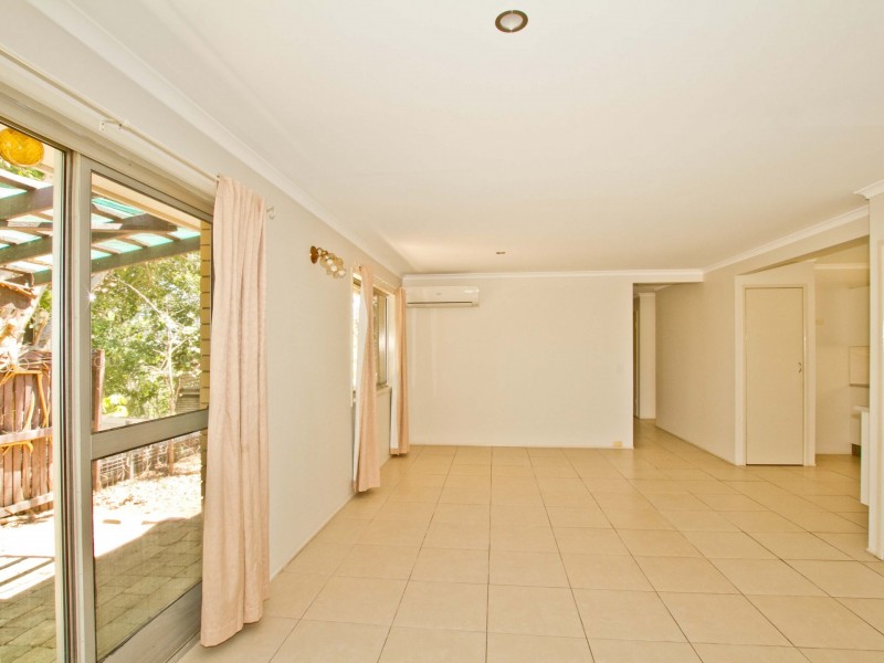 11 Caesars Road, Ferny Hills QLD 4055