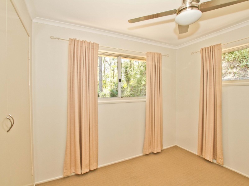 11 Caesars Road, Ferny Hills QLD 4055