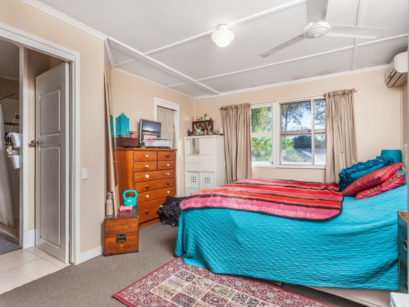 24 Falkirk Street, Stafford Heights QLD 4053