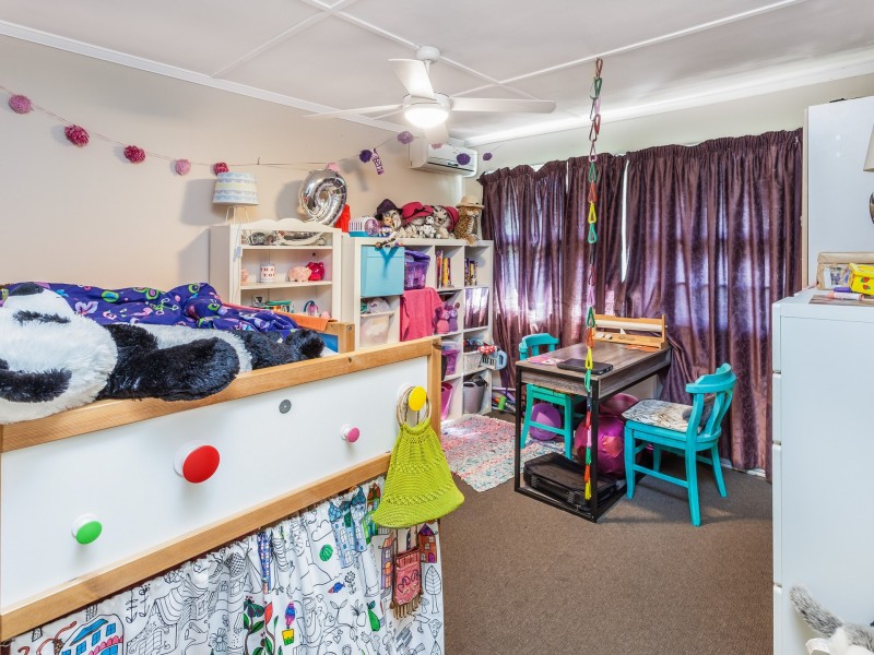 24 Falkirk Street, Stafford Heights QLD 4053