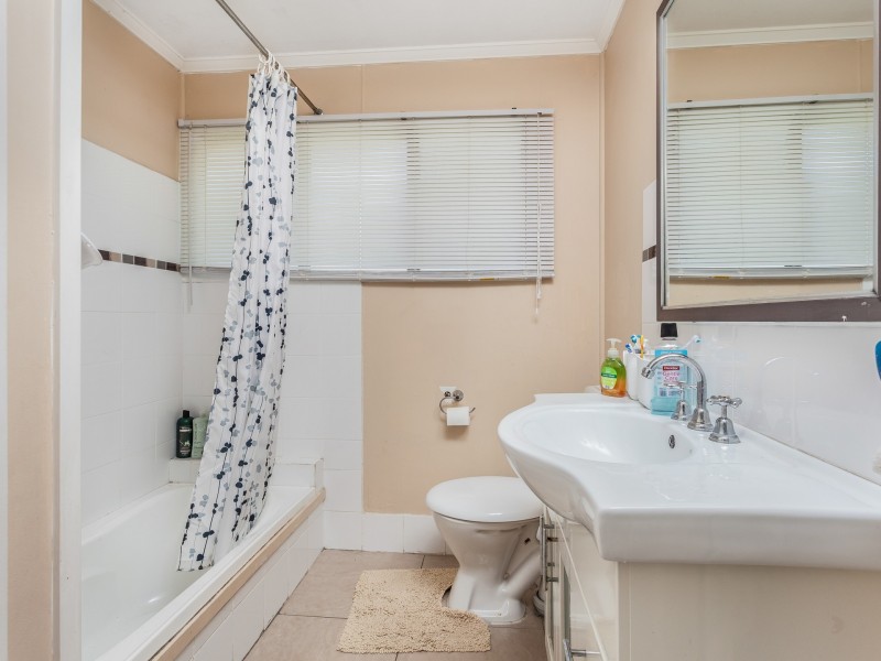 24 Falkirk Street, Stafford Heights QLD 4053