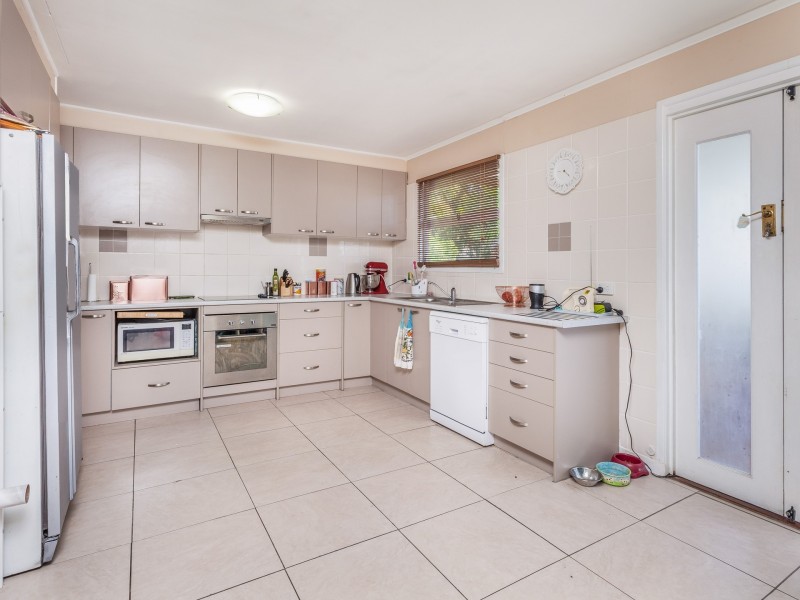 24 Falkirk Street, Stafford Heights QLD 4053