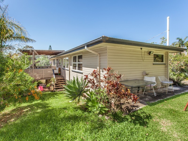 24 Falkirk Street, Stafford Heights QLD 4053