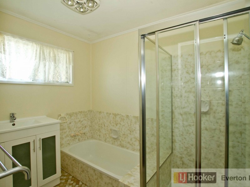 11 Hovea Street, Everton Hills QLD 4053