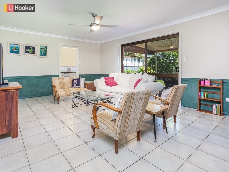 124 Faheys Road West, Albany Creek QLD 4035