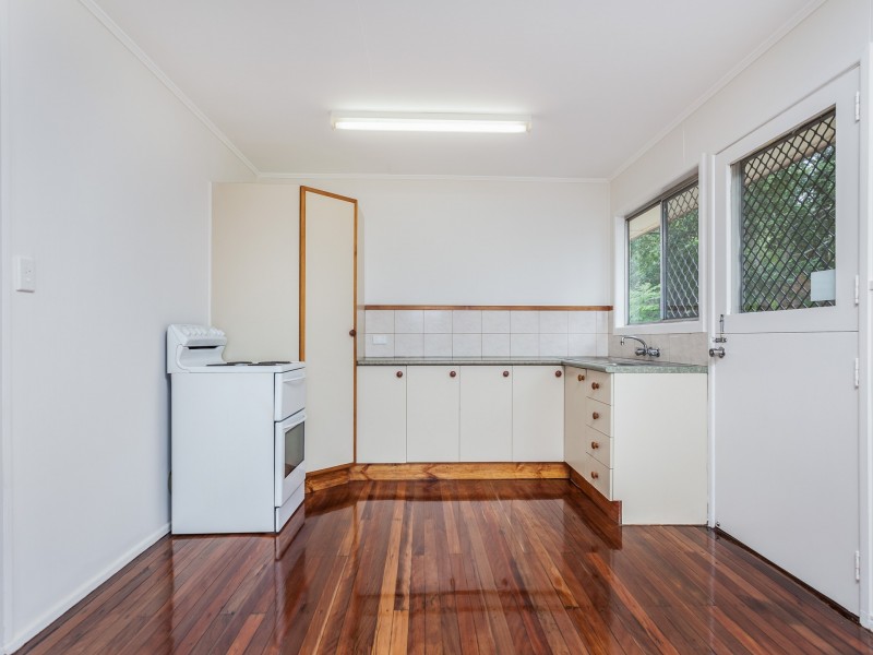 14 Camelia Avenue, Everton Hills QLD 4053