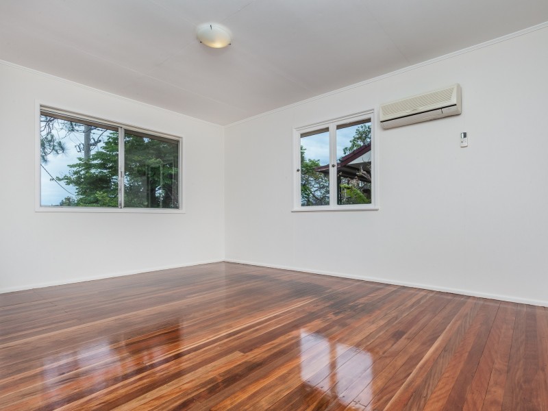 14 Camelia Avenue, Everton Hills QLD 4053