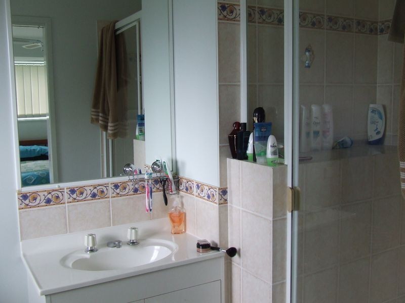 2 Inverness Street, Upper Kedron QLD 4055