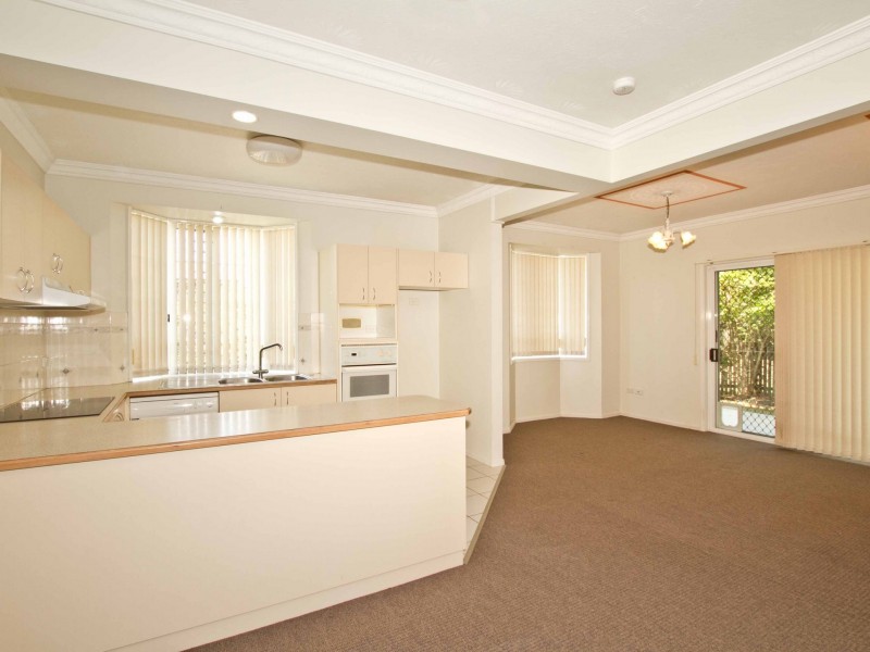 2/24 Gordon Parade, Everton Park QLD 4053