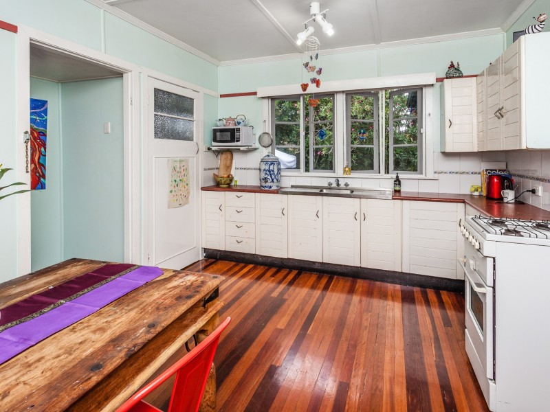 16 Barellan Street, Stafford QLD 4053