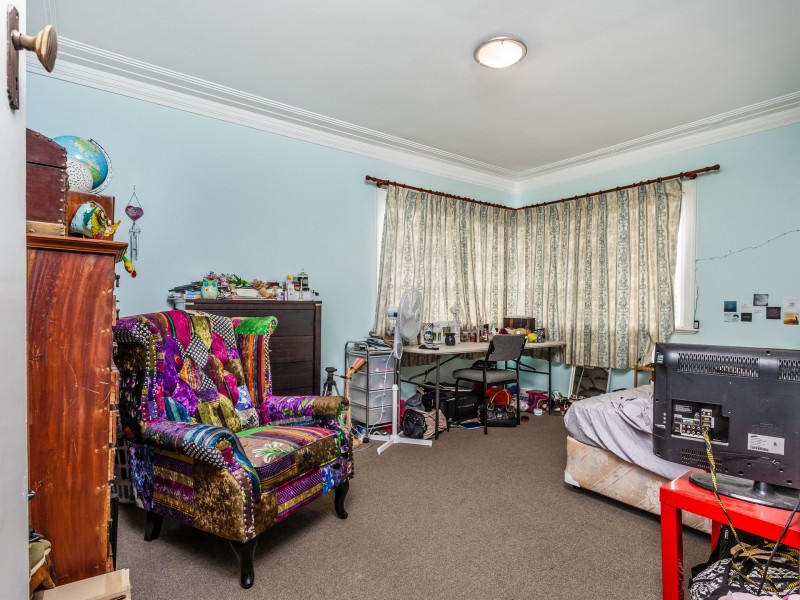 16 Barellan Street, Stafford QLD 4053