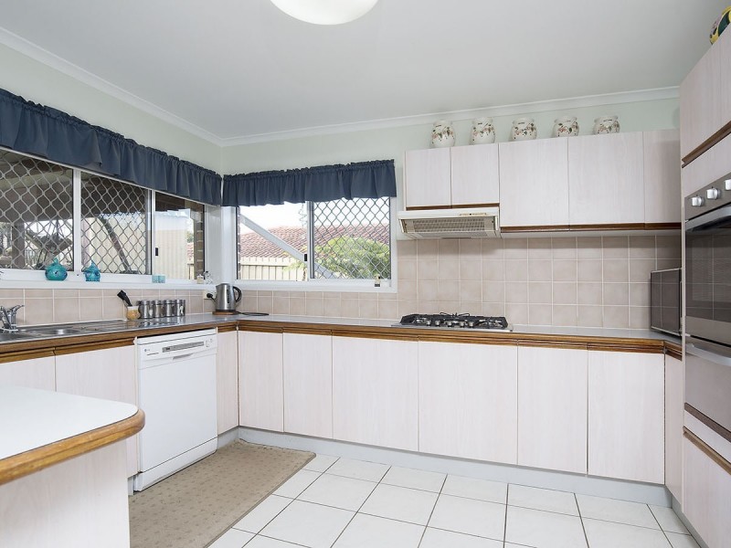 2 Landis Street, Mcdowall QLD 4053