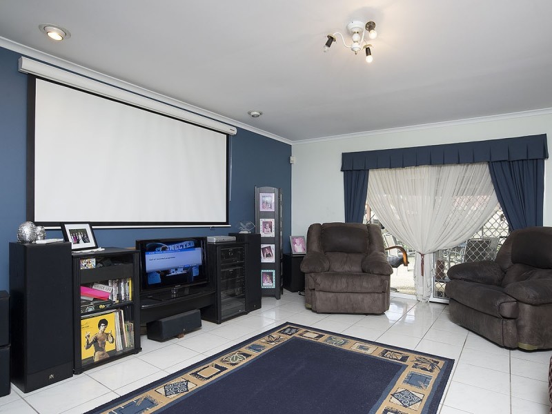 2 Landis Street, Mcdowall QLD 4053