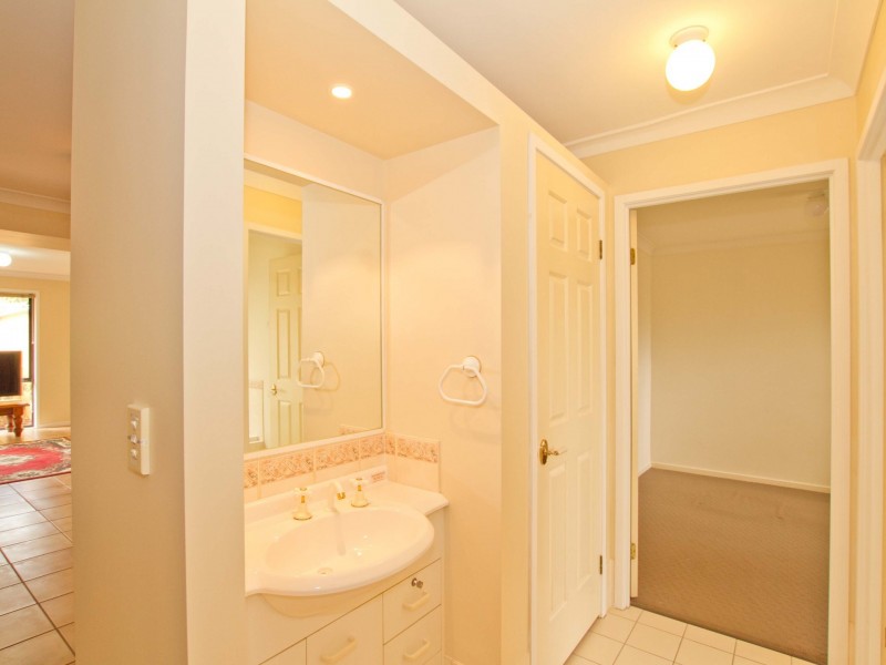 2 Wimbledon Circuit, Carseldine QLD 4034