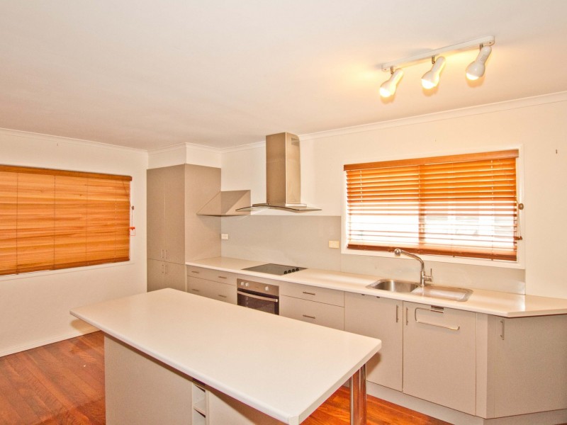 52 White Street, Everton Park QLD 4053