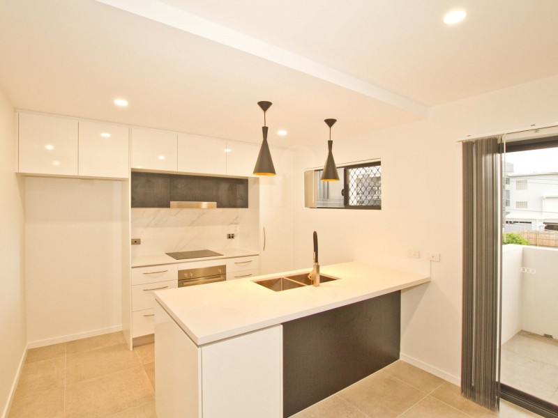 Unit 2/11 University Road, Mitchelton QLD 4053