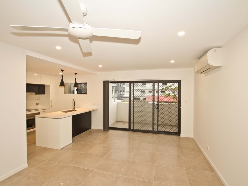 Unit 2/11 University Road, Mitchelton QLD 4053