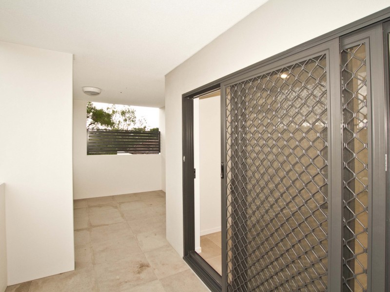 Unit 2/11 University Road, Mitchelton QLD 4053