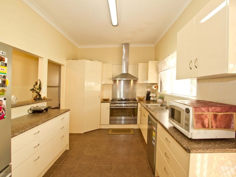 11 Nystrom Street, Chermside QLD 4032