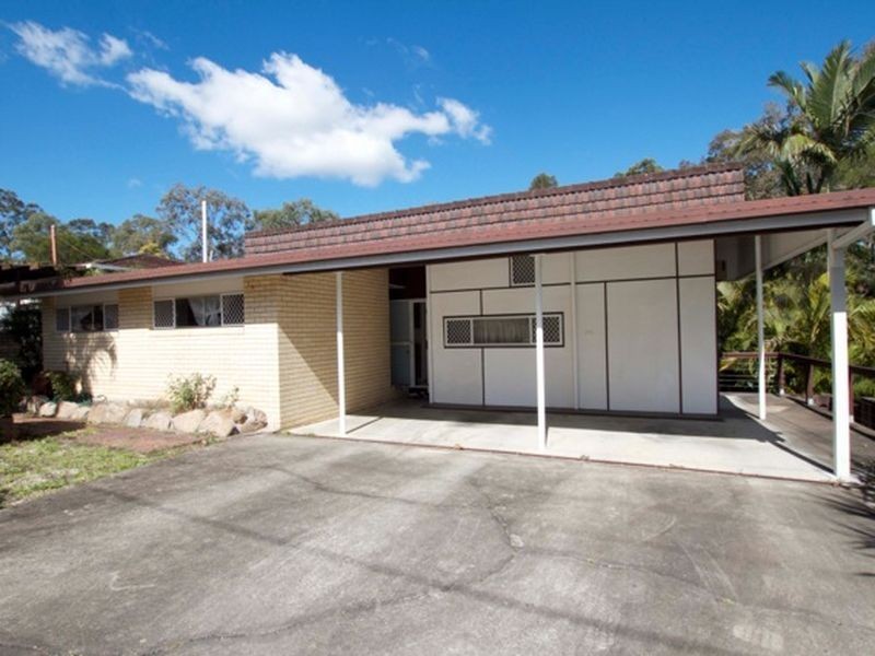 25 Fairway Outlook, Arana Hills QLD 4054