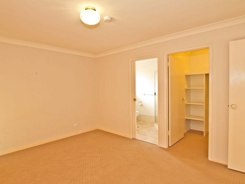 16 Eastwood Place, Mcdowall QLD 4053