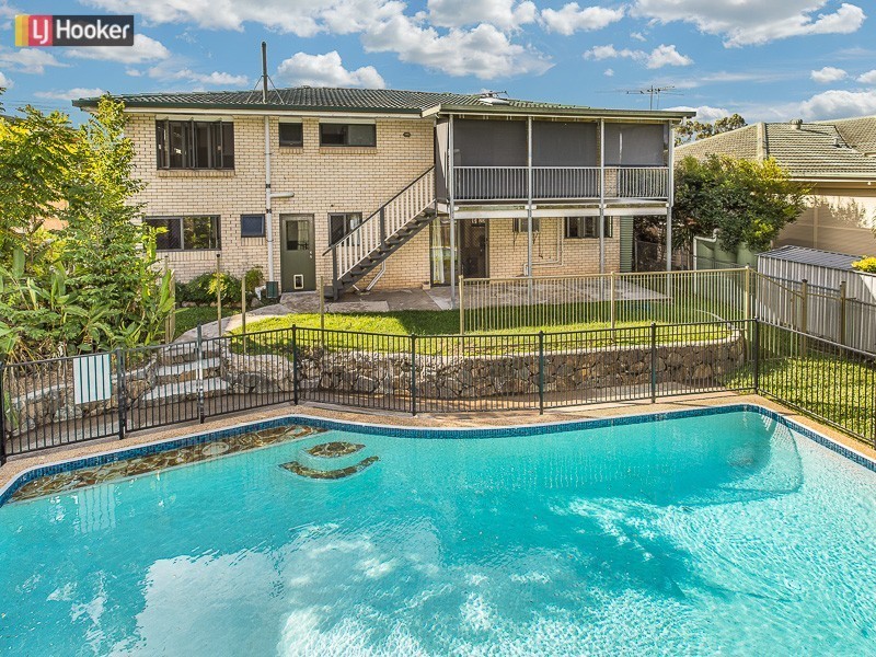 65 Illuta Avenue, Ferny Hills QLD 4055