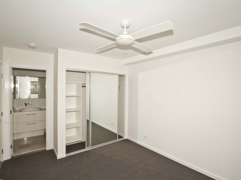Unit 3/11 University Road, Mitchelton QLD 4053