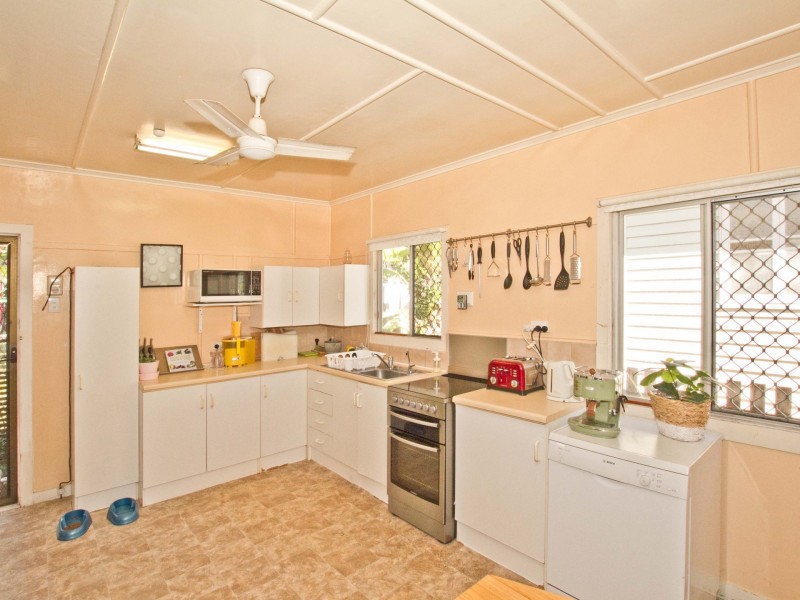 6 White Street, Everton Park QLD 4053