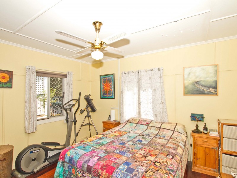 6 White Street, Everton Park QLD 4053