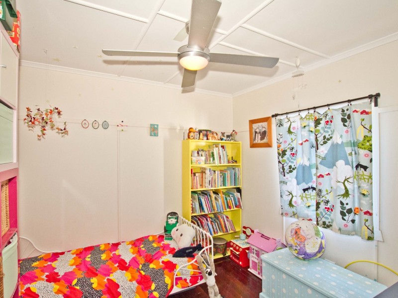 6 White Street, Everton Park QLD 4053