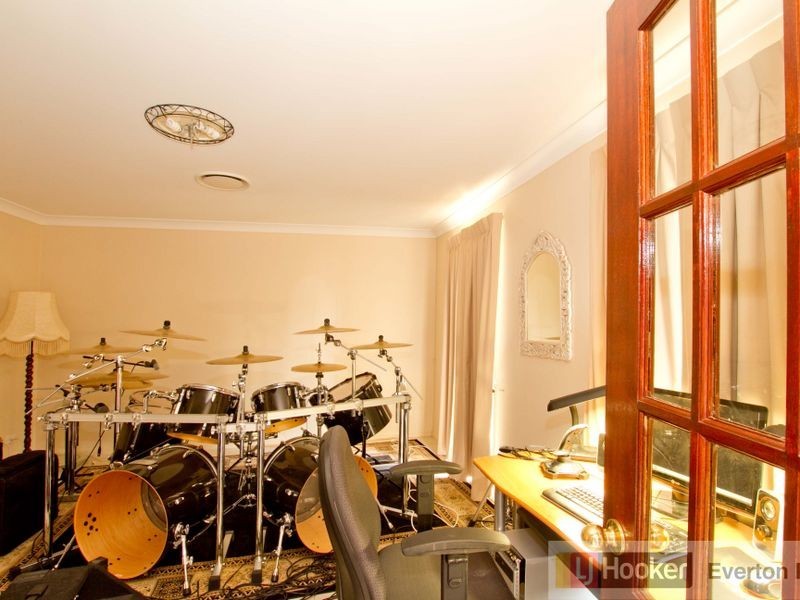 23 Russell  Street, Everton Park QLD 4053