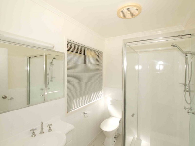 15 Kuringal Drive, Ferny Hills QLD 4055