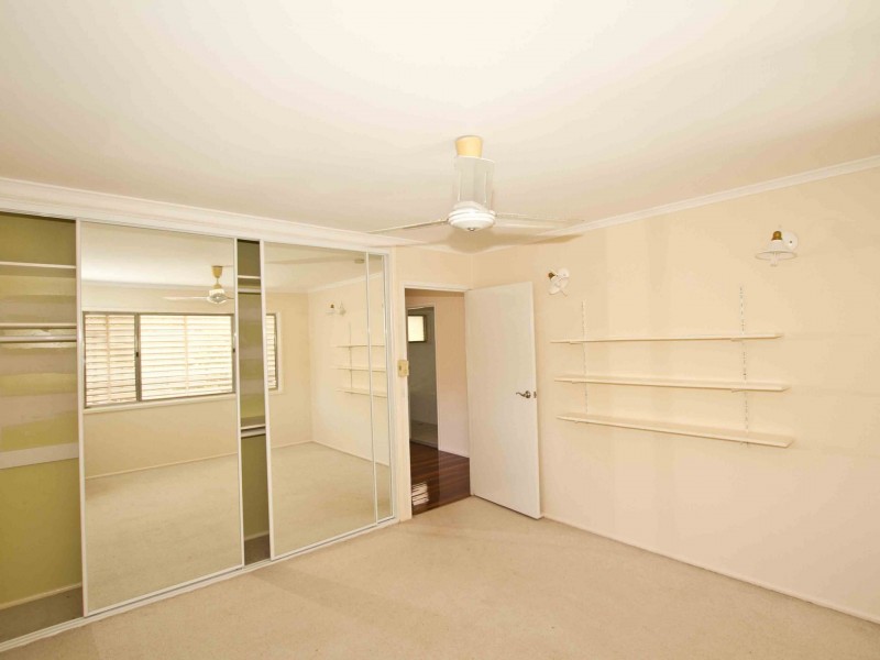 15 Kuringal Drive, Ferny Hills QLD 4055