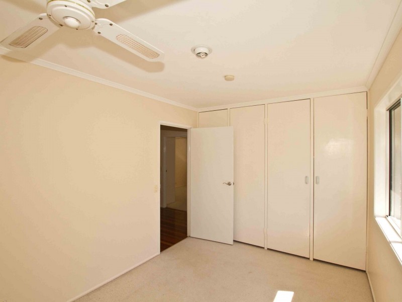 15 Kuringal Drive, Ferny Hills QLD 4055