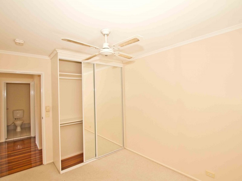 15 Kuringal Drive, Ferny Hills QLD 4055