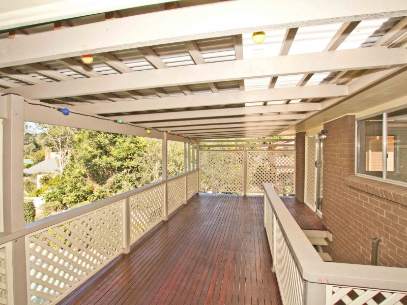 15 Kuringal Drive, Ferny Hills QLD 4055