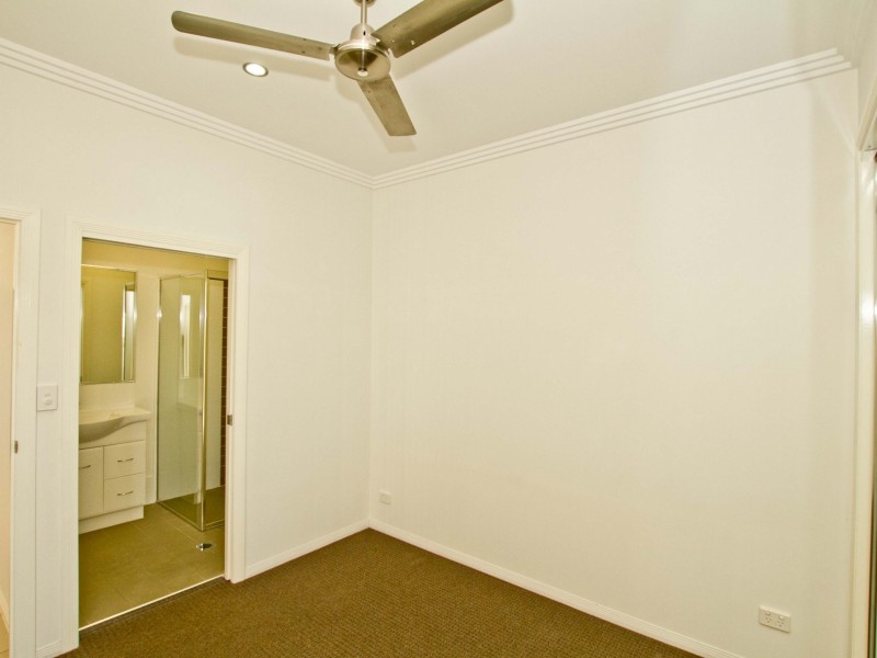 Unit 4/14 Battersby Street, Zillmere QLD 4034