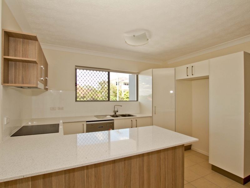 2/61 Rode Road, Wavell Heights QLD 4012