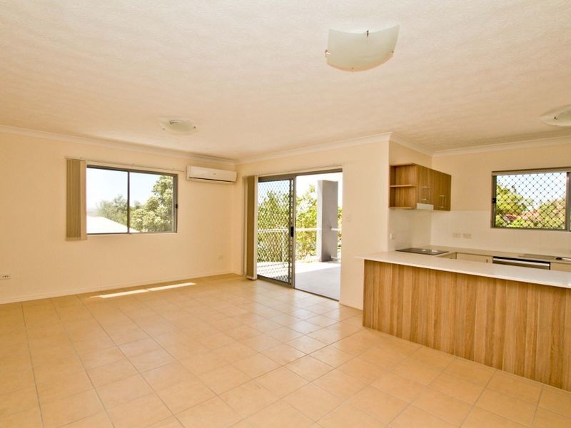 2/61 Rode Road, Wavell Heights QLD 4012