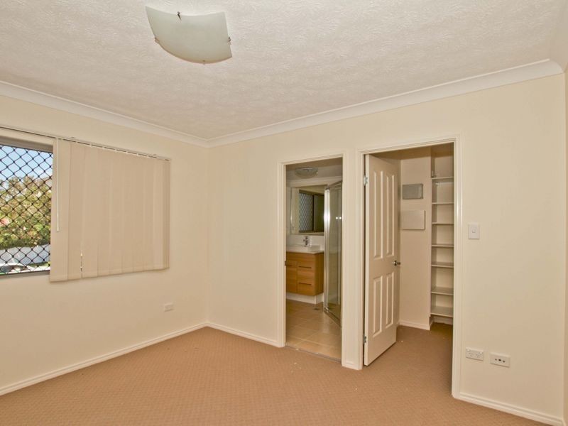 2/61 Rode Road, Wavell Heights QLD 4012