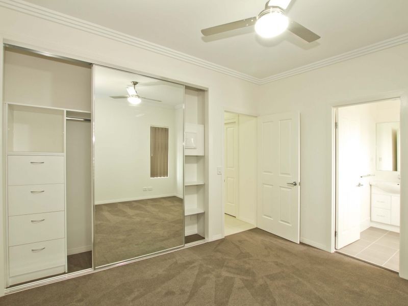3/2 Rowell Street, Zillmere QLD 4034