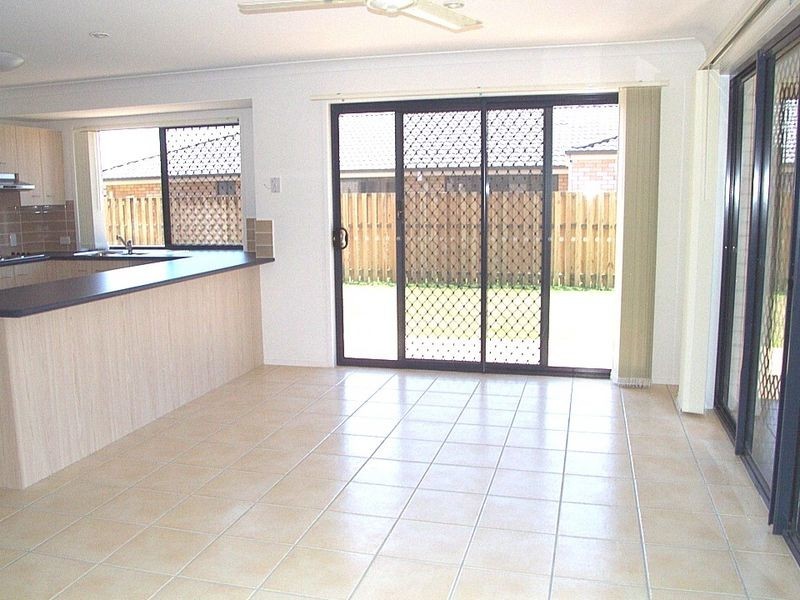 43 Maurice Avenue, Morayfield QLD 4506