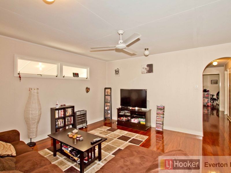 6 Brewster Street, Stafford Heights QLD 4053