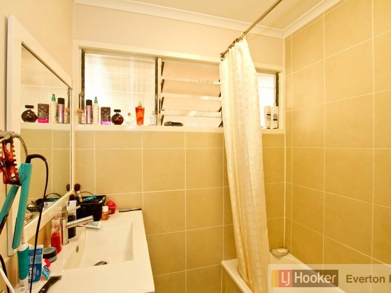 6 Brewster Street, Stafford Heights QLD 4053