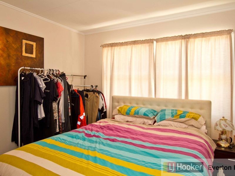 6 Brewster Street, Stafford Heights QLD 4053